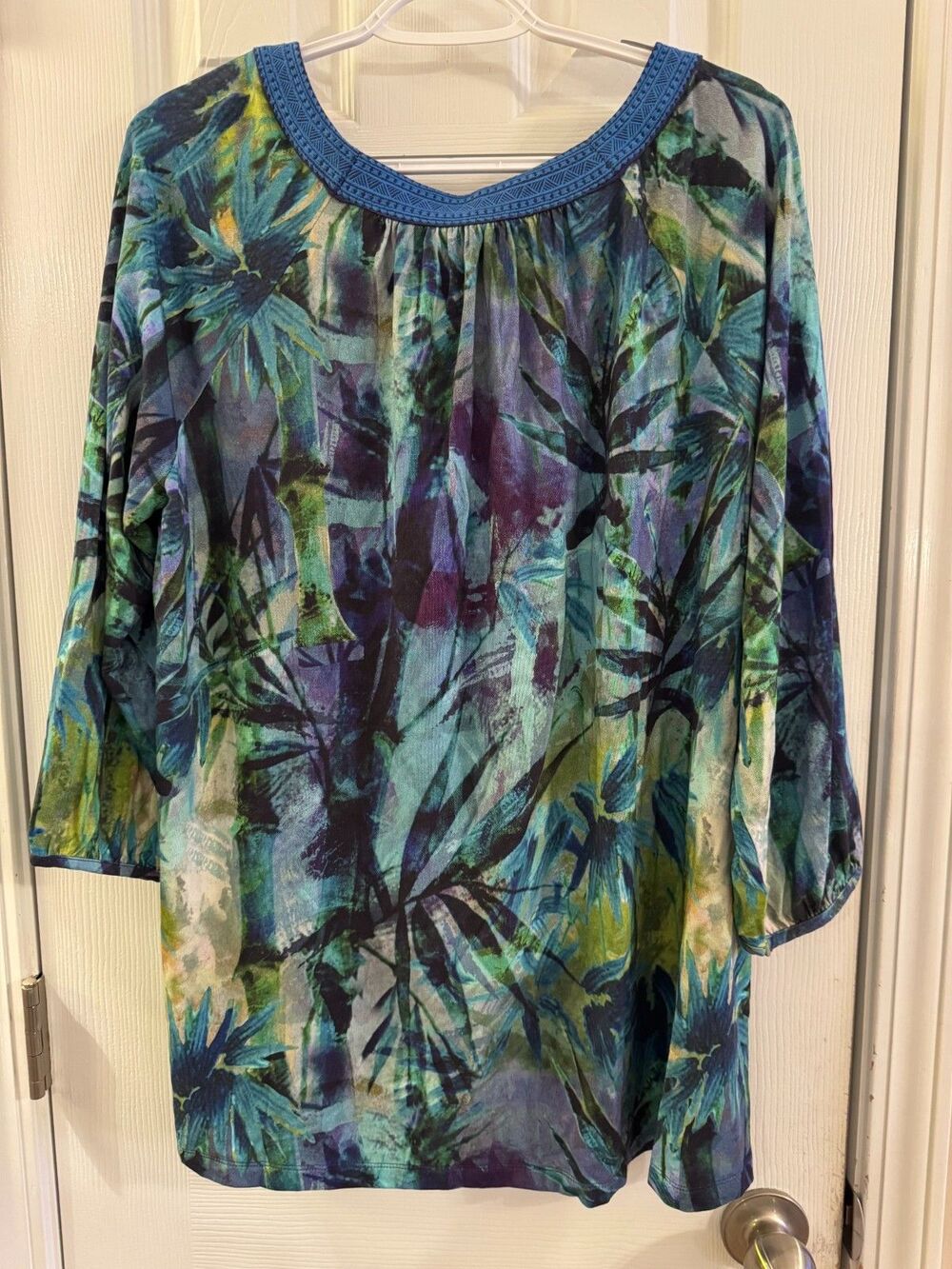NWT Soft Surroundings Odessa Tunic Large 14-16 Blue Tropical Floral Resort Top - Picture 3 of 10